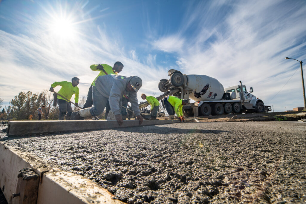 Flatwork services for property owners, general contractors, concrete contractors and landscapers